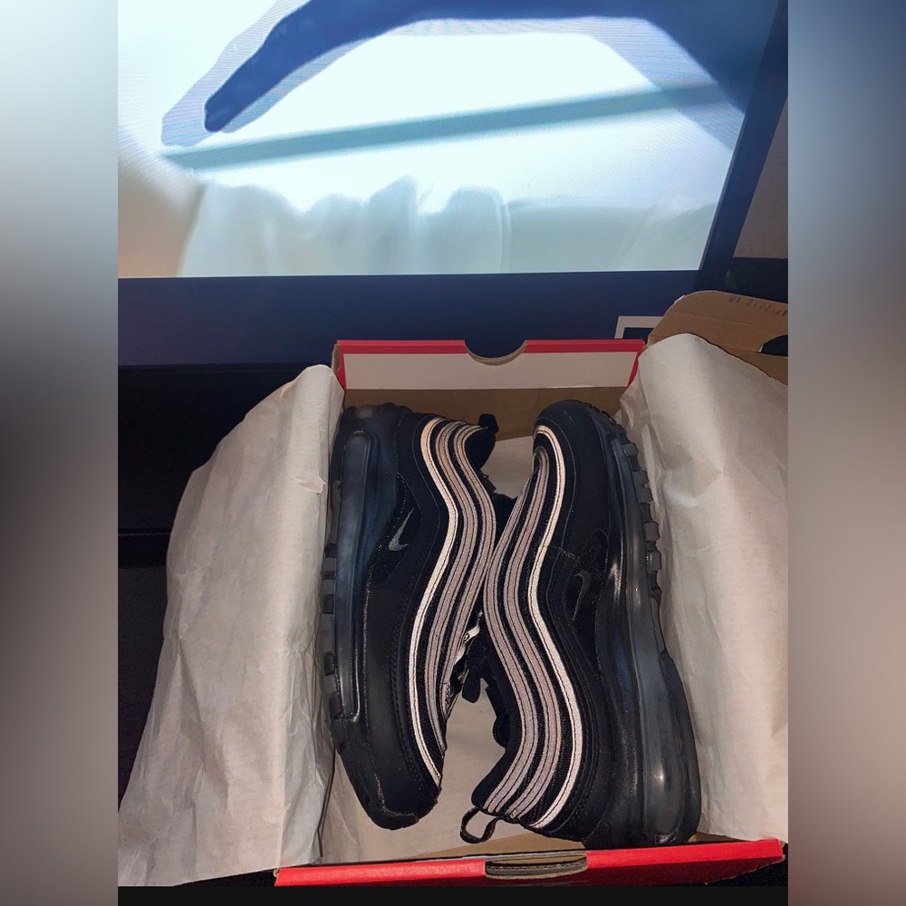 Nike Air Max 97 (woman's 7.5)